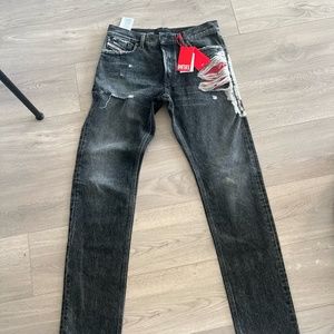 diesel distressed grey jeans w/ red diesel reveal at pocket - w32